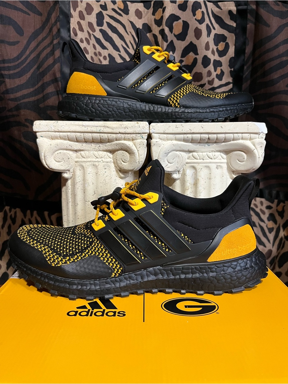 🔥Rare Adidas Ultraboost 1.0 ATR NCAA Grambling State Like New 10.5m wBox